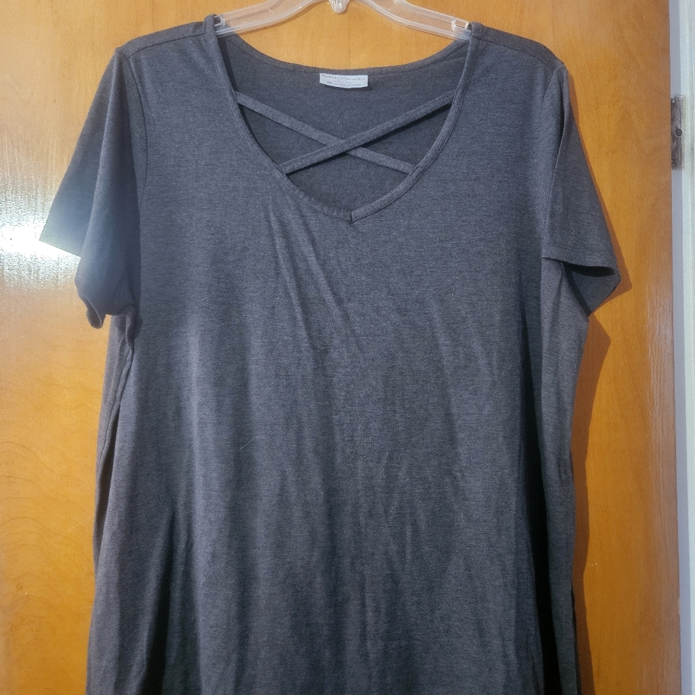 Bobbie Brooks Gray Short Sleeve Relaxed T-Shirt